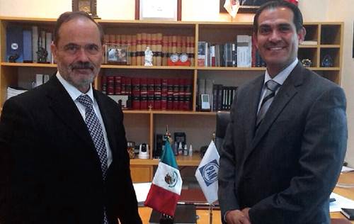 Madero respalda a Padr�s; pide di�logo