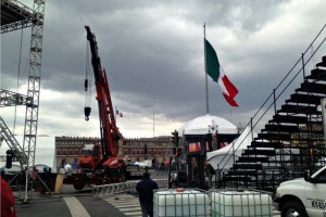 Ultiman detalles para fiestas patrias en el Zcalo Ultiman detalles para fiestas patrias en el Zcalo