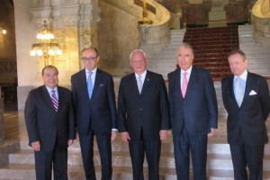 En el encuentro estuvieron presentes Eduardo Ibarrola, embajador de M�xico en los Pa�ses Bajos; el j