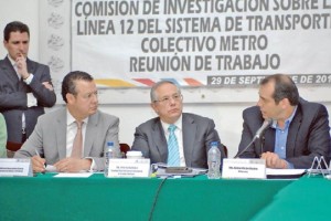 Alfredo Hern�ndez, secretario de Obras local, y los diputados Jorge Gavi�o y Adri�n Michel, durante 