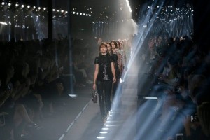 ESPACIO. Este complejo, erigido con forma de velero, se prest al experimento interestelar con el apoyo de in