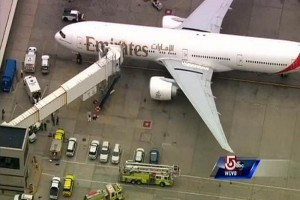Autoridades de la terminal area informaron que el vuelo 237 de Emirates Airlines fue rodeado por am