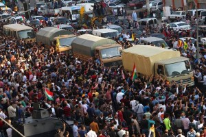 Durante su trayecto, la gente anim al grupo de tropas peshmerga a medida que llegaban a Mardin, sud