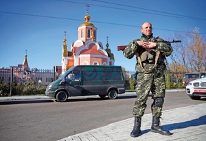 Ucrania: Yatseniuk reclama seguir de premier