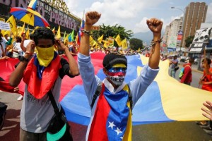 La convocatoria de la oposici�n s�lo atrajo a unos cuantos cientos de personas, una cifra muy lejana