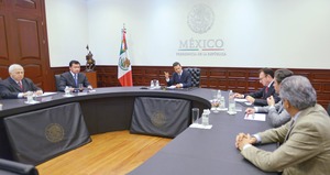 Analiza Pe�a Nieto con gabinete respuesta a alumnos del IPN