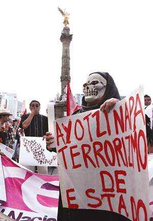 Crece reclamo de justicia por Iguala