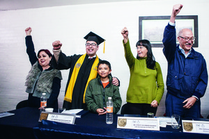 Obtiene, tras las rejas, t�tulo de licenciado en Econom�a