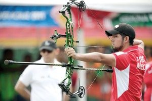 Fierro afina la punter�a; su �ltima flecha le da oro