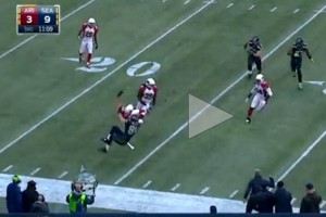 <b>Video:</b> Tackle al estilo WWE en la NFL El triunfo fue de 19-3 a favor de los Halcones Marinos.