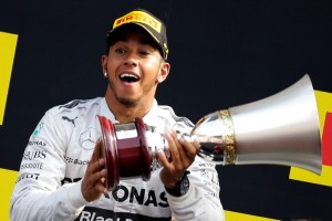 Lewis Hamilton festeja la obtencin del ttulo del GP de Italia