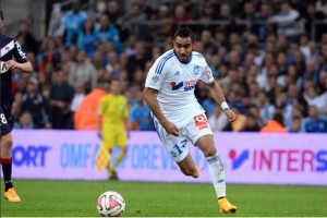 Marsella remonta a Burdeos y se mantiene como lder El delantero del Marsella se enfila para el rea contraria