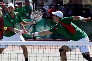 Dupla colombiana dio cuenta de los mexicanos C�sar Ram�rez y Santiago Gonz�lez.   