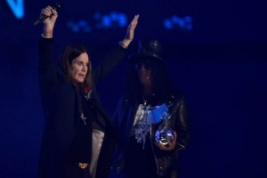 Ozzy Osbourne fue reconocido como cono Global, el premio se lo dio Slash
