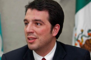 El hijo de la ex primera dama Martha Sahag�n es el mejor posicionado, conforme a encuestas realizada