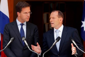 El primer ministro australiano, Tony Abbott, en rueda de prensa conjunta con el primer ministro de H
