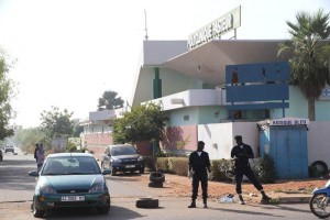 El personal de la exclusiva Clnica Pasteur de Bamako donde trabajaba el enfermero que falleci el m