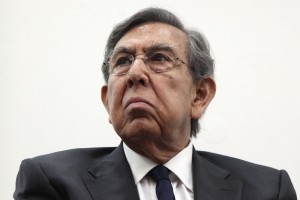 Presenta Crdenas renuncia al PRD El primer presidente nacional del sol azteca renunci despus de 25 aos de militancia