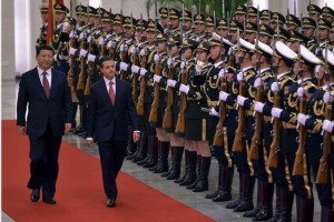 Enrique Pea Nieto y su homlogo de la Repblica Popular de China, Xi Jinping, en el Gran Palacio de