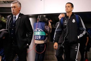 Ancelotti y Javier Hernndez caminan rumbo al Santiago Bernabu 