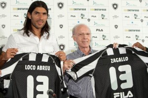 El delantero argentino durante su presentaci�n como jugador del Botafogo 