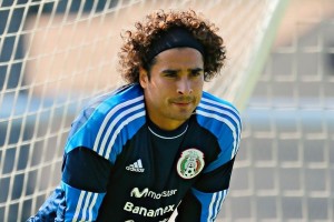 El portero mexicano durante un entrenamiento con la Selecci�n 