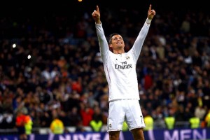 Cristiano Ronaldo celebra un gol con la escuadra blanca 