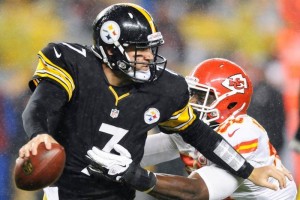NFL, los pronsticos de la Semana 16 Ben Roethlisberger trata de no ser atrapado por Justin Houston