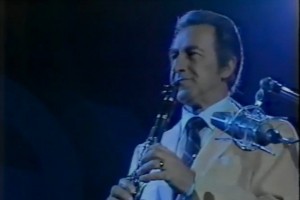 DeFranco, un integrante del Sal�n de la Fama del Jazz de Estados Unidos, se present� en escenarios d