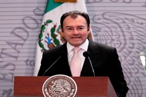 El secretario de Hacienda anunci� que se suspender� la disminuci�n arancelaria para 80 fracciones ha