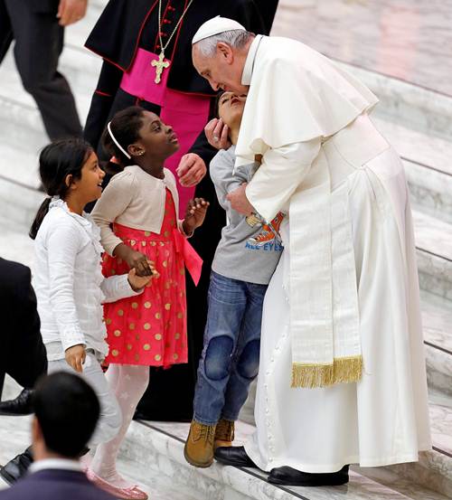 El papa Francisco recibi hoy en audiencia en el aula Pablo VI del Vaticano a la Comunidad papa Juan