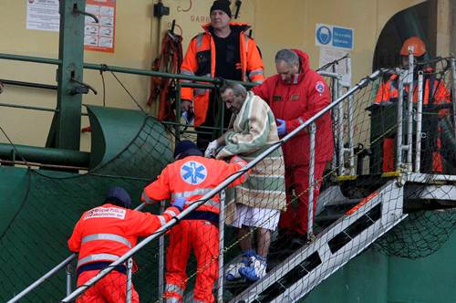 Han sido rescatadas 363 personas de las 478 que viajaba