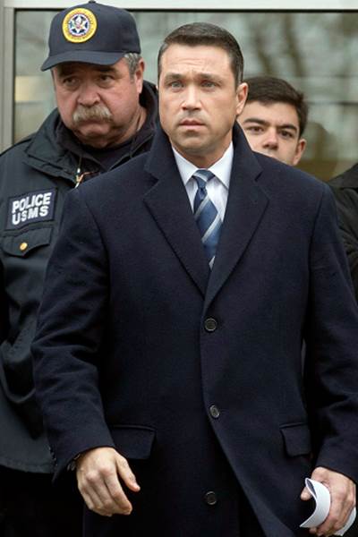 Nueva York: congresista dimitir tras caso de evasin Despus de su comparecencia ante el tribunal, Grimm haba dicho que se quedara en el Congreso tanto