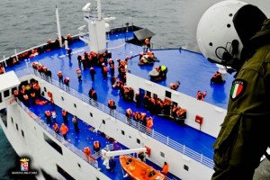 El Norman Atlantic, de bandera italiana y operado por la firma griega Anek Lines, navegaba entre Pat