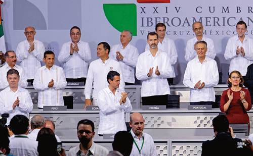 EPN sostuvo 109 encuentros con jefes de Estado y gobierno