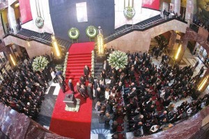 Comunidad cultural despide en Bellas Artes a Leero La urna con las cenizas del periodista fueron resguardas por varias guardias que montaron familiares