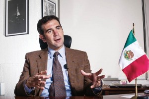 C�rdova Vianello dice que est� satisfecho con el trabajo hecho por el INE hasta ahora, pero consider