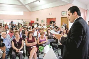 Funcionario de Segob se separa de cargo; busca la jefatura de BJ