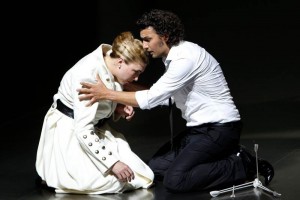 El tenor Jonas Kaufmann y la soprano Annette Dasch protagonizan 'Lohengrin' en 17 de julio de 2010 e