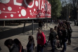 Desde esta ma�ana el p�blico hizo fila para acceder, en horario normal, a la retrospectiva de Yayoi 