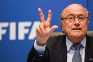 El dirigente suizo mencion� que quiere pactar charlas con el Barcelona.