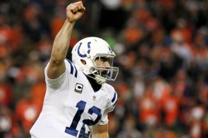 Andrew Luck le gan� la batalla a Peyton Manning