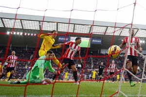 Markovic evita un tropiezo del Liverpool en Sunderland.