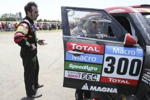 Roma sufri� una aver�a y debi� ser remolcado.
