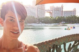 El hombre se ha sometido a m�s de cien intervenciones