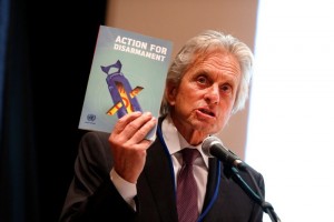 Es otorgado a individuos que muestran un compromiso con los valores jud�os, la comunidad jud�a y el 
