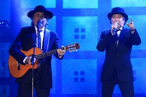 REGISTRO. La cmara de este trabajo, producido por Isabel Jubert y Tono Folguera, sigue a estos artistas, ante