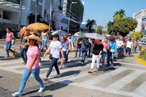 Siguen sin clases ms de 100 escuelas en Acapulco