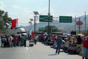 Felipe de la Cruz sostuvo que seguirn manifestndose en las calles hasta las ltimas consecuencias