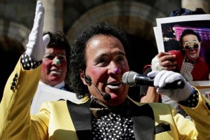 Lagrimita se queja de la ley electoral Lagrimita tendr que reunir 23 mil 887 firmas antes del prximo 27 de febrero para consolidar su can